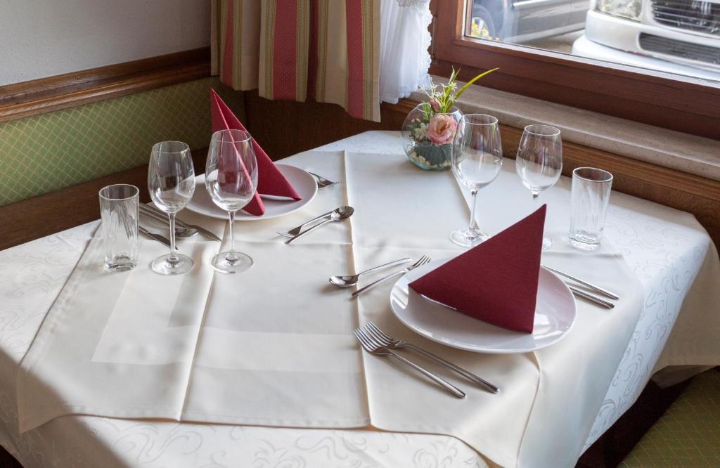 שרונס Hotel Alpenblick מראה חיצוני תמונה